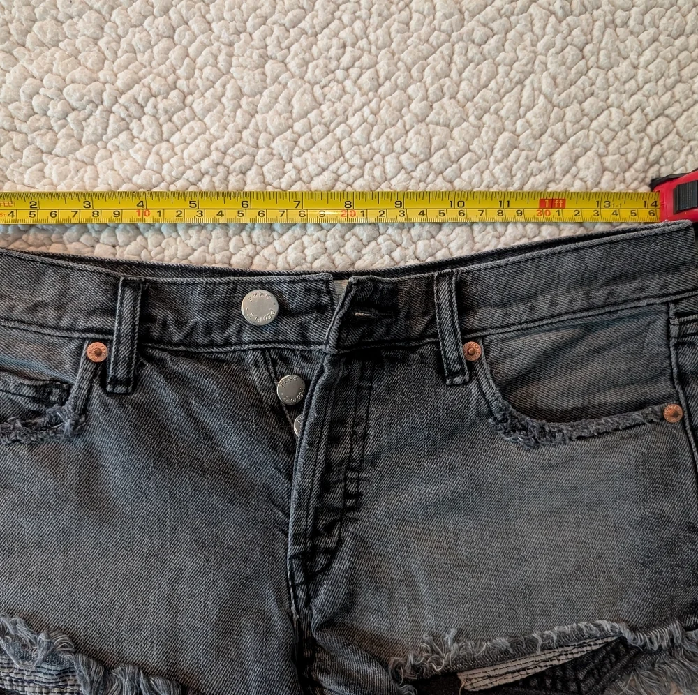 EUC Free People Low Rise Button Fly Distressed Shorts - Picture 12 of 13